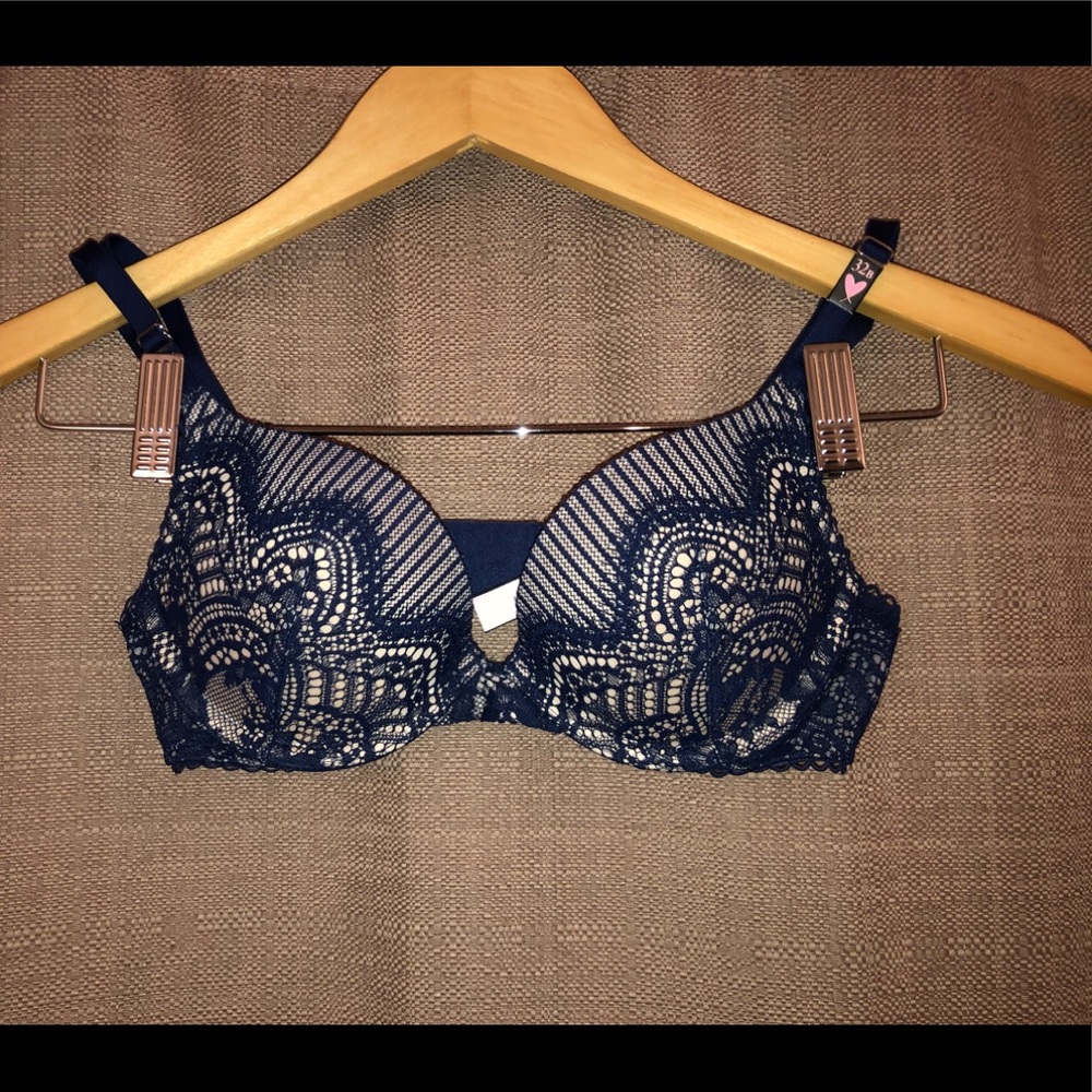 Victoria’s Secrets Bra